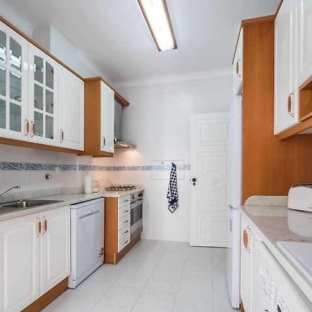 Apart Lisboa Confortavel 2 Quartos Com Terraco Odivelas  Ngoại thất bức ảnh