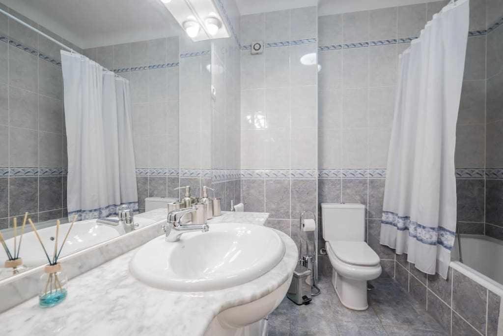 Apart Lisboa Confortavel 2 Quartos Com Terraco Odivelas  Ngoại thất bức ảnh