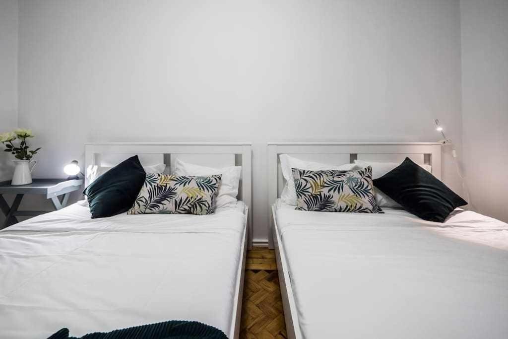 Apart Lisboa Confortavel 2 Quartos Com Terraco Odivelas  Ngoại thất bức ảnh