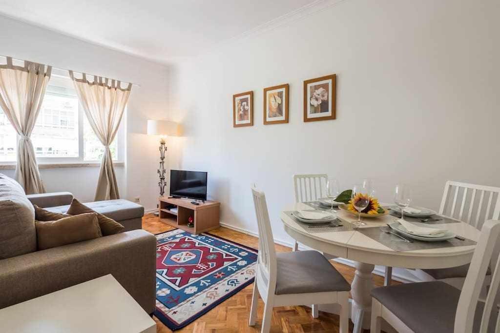 Apart Lisboa Confortavel 2 Quartos Com Terraco Odivelas  Ngoại thất bức ảnh